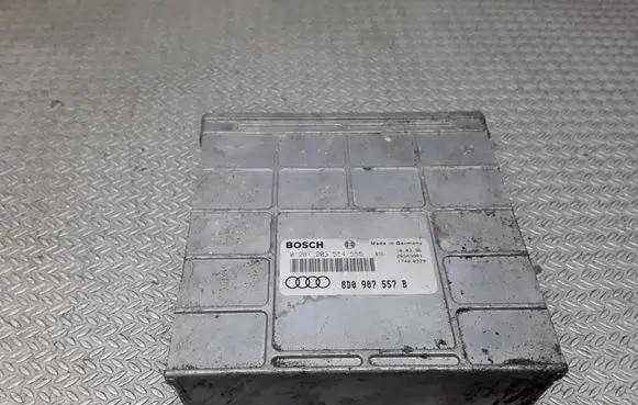 Audi A4 S4 B5 8D Engine control unit/module 0261203554 8D0907557B