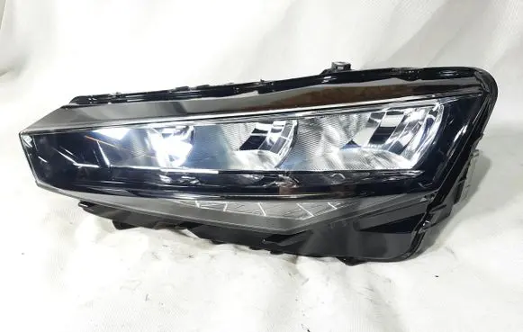 Skoda Scala Headlight/headlamp 655941015