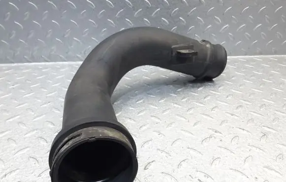 Mazda 6 Turbo air intake inlet pipe/hose R2AA13231 K3804