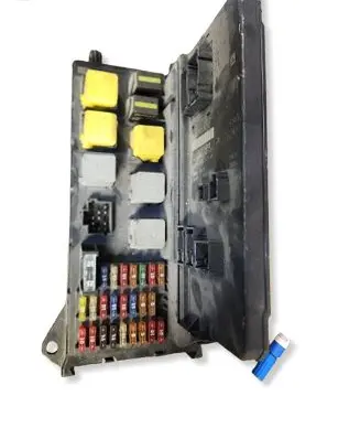 Mercedes-Benz Sprinter W906 Fuse module A9069006303 A9069017501
