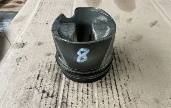 Mercedes-Benz Sprinter W906 Piston 8349F