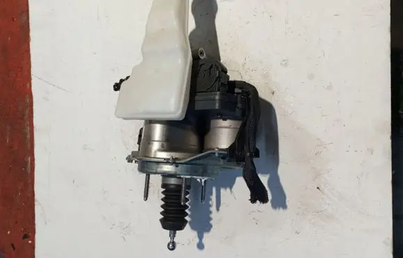 Citroen DS4 Other brake parts 9841943080