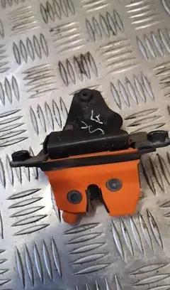 Skoda Fabia Mk1 (6Y) Tailgate/trunk/boot lock/catch/latch 6y0827501j