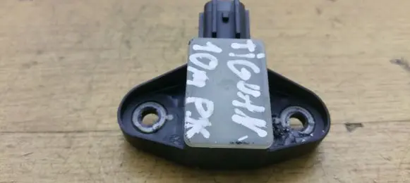 Volkswagen Tiguan Airbag deployment crash/impact sensor 38090303 25796352KT