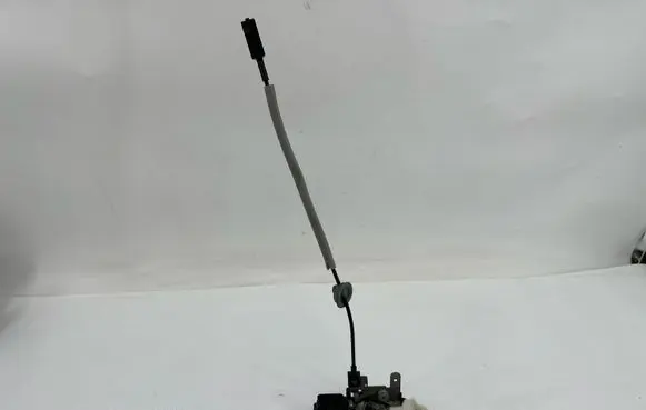 Volvo V40 Front door lock 31440390