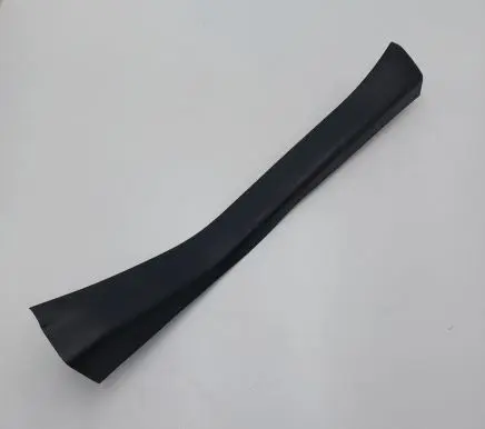 Nissan Leaf II (ZE1) Rear sill trim cover 769B73NLOA