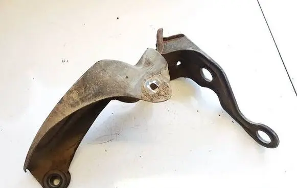 Seat Exeo (3R) Engine mounting bracket