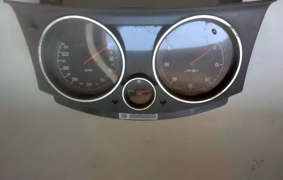 Opel Zafira B Speedometer (instrument cluster) 13216660 SW4405