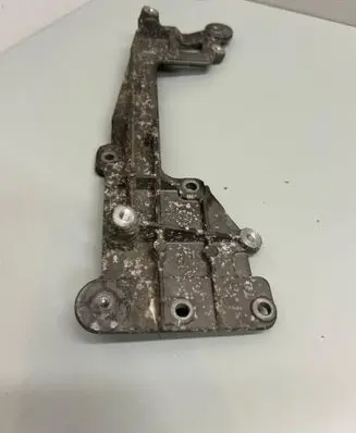 Volkswagen Golf Plus Engine mounting bracket 03G131159