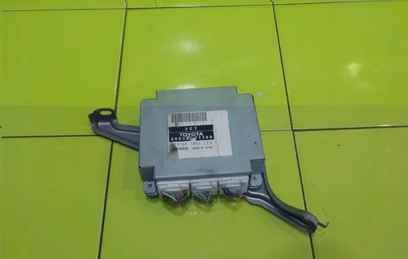 Toyota Hilux (AN10, AN20, AN30) Gearbox control unit/module 8953071100