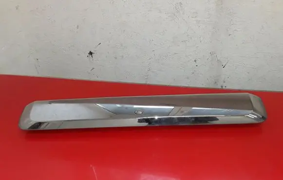 Nissan Pathfinder R51 Trunk door license plate light bar 90810EB56 90810EB60 NSH0991011