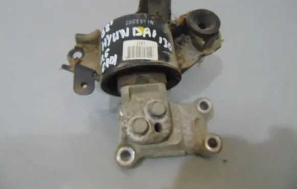Hyundai i30 Engine mount vacuum valve 