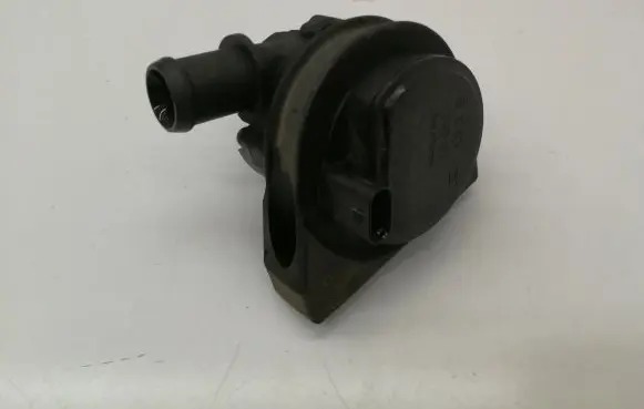 Volkswagen Golf VII Electric auxiliary coolant/water pump 5G0965567A