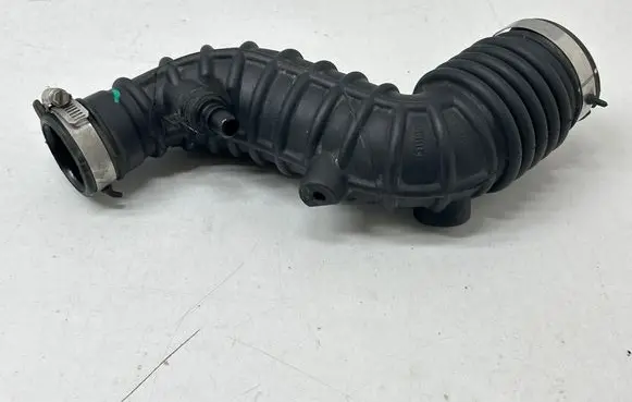 Nissan Pulsar Turbo air intake inlet pipe/hose 