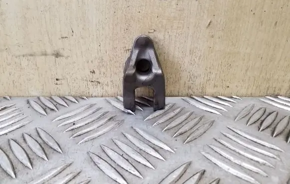 Volvo V40 Cross country Fuel Injector clamp holder