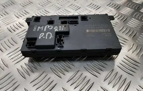 Mercedes-Benz E W211 Door control unit/module A2118208485