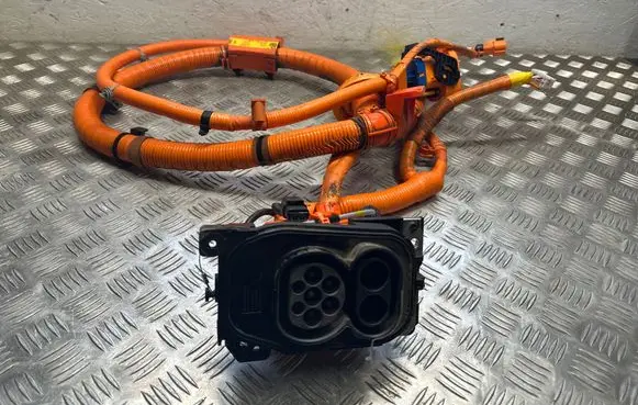 Volvo XC90 Electric car charge socket 91684cv110a CV110A KS00030