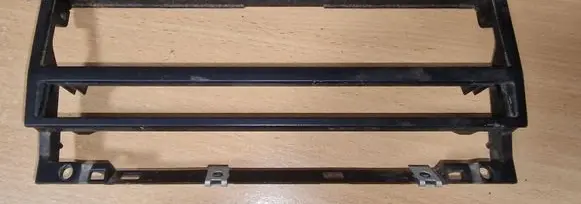 BMW 5 E39 Radio/GPS head unit trim 8247302