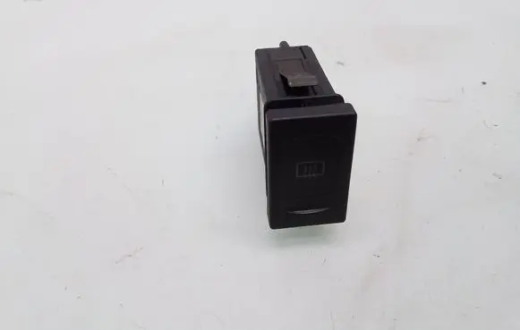 Volkswagen PASSAT B5 Windscreen/window heater switch 3B0959621C
