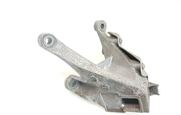 BMW 5 G30 G31 Engine mounting bracket 6861564 19044510