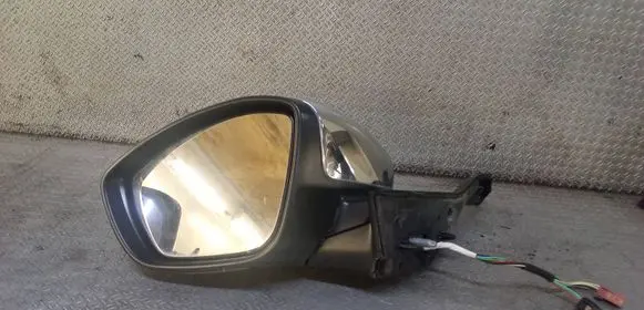 Peugeot 208 I Front door electric wing mirror 232673077
