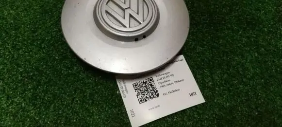 Volkswagen Golf III Original wheel cap 1H0601151B 1H0601149B