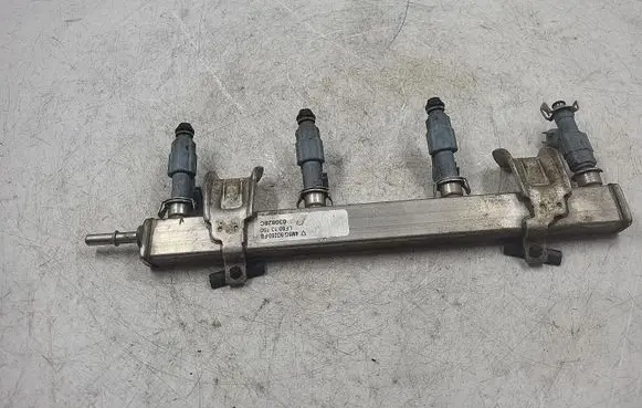 Mazda 3 I Fuel main line pipe 031105