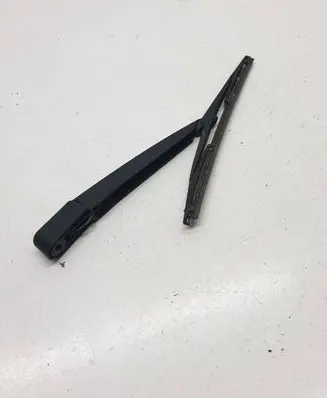 Rear wiper blade arm