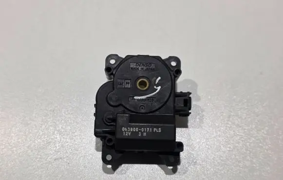 Lexus IS 220D-250-350 Air flap motor/actuator 8710630450 0638000171
