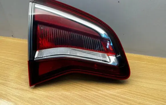 Opel Meriva B Tailgate rear/tail lights 13372310