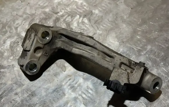 Peugeot 308 Front subframe S0426A