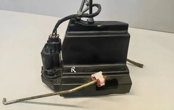 SsangYong Kyron Front door lock