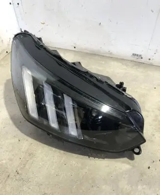 Peugeot 2008 II Headlight/headlamp 9841641980