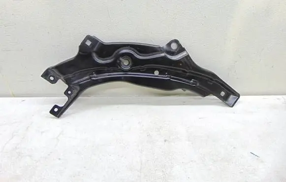 Volkswagen PASSAT B9 Fender mounting bracket 3J0805932A