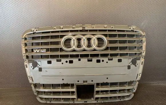 Audi A8 S8 D3 4E Front bumper upper radiator grill 4E0853651AB