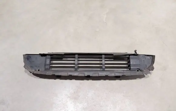 Volvo XC40 Intercooler air channel guide 31455422