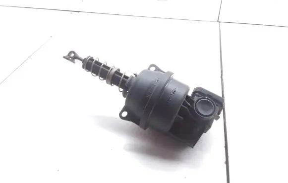 Mercedes-Benz Sprinter W901 W902 W903 W904 Engine mount vacuum valve 662779M 400389