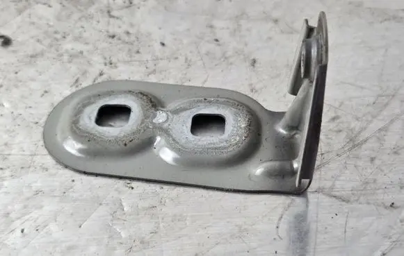 BMW 6 F06 Gran coupe Fender mounting bracket