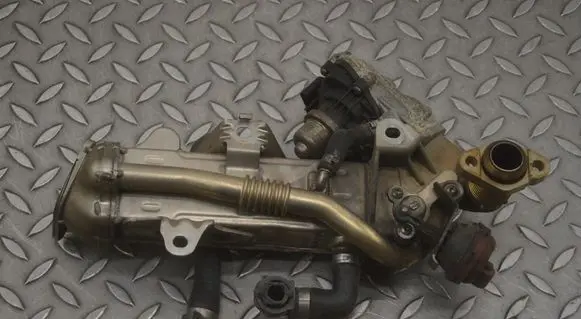 BMW 7 G11 G12 EGR valve cooler 737891 8513132