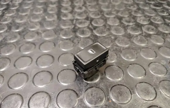 Skoda Octavia Mk3 (5E) Electric window control switch 5E0959855