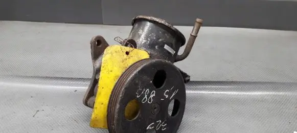 Mazda 323 Power steering pump