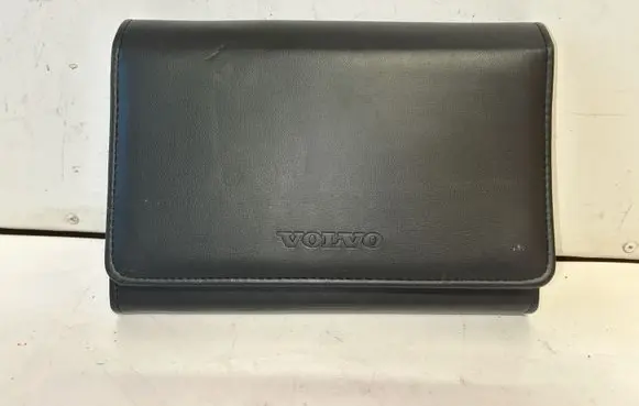 Volvo V70 Owners service history hand book 