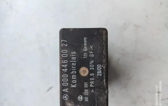 Mercedes-Benz Vito Viano W638 Other relay A0004460027