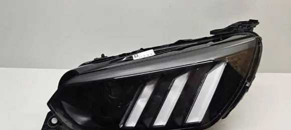 Peugeot 2008 II Headlight/headlamp 9841642080 P111