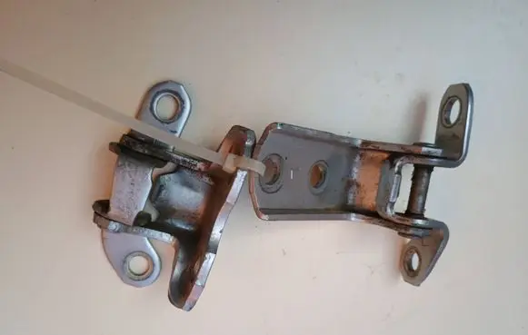 Toyota RAV 4 (XA30) Rear door hinge set 1F7