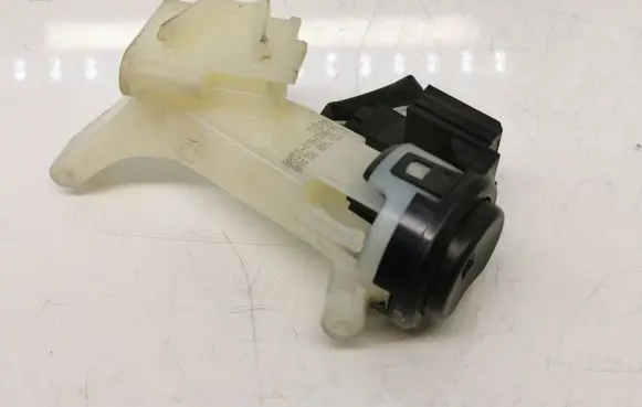 Ford Focus Ignition lock contact 8M5T19H386AC 09X0E14972 D75200134D