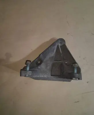 Audi A6 S6 C4 4A Engine mounting bracket 4A0199353A