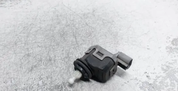 Opel Astra G Headlight level adjustment motor 90590665 00787830