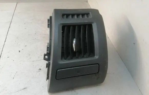 Toyota Prius+ (ZVW40) Dashboard side air vent grill/cover trim 5566147100