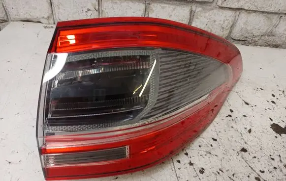 Ford S-MAX Rear/tail lights 17318702